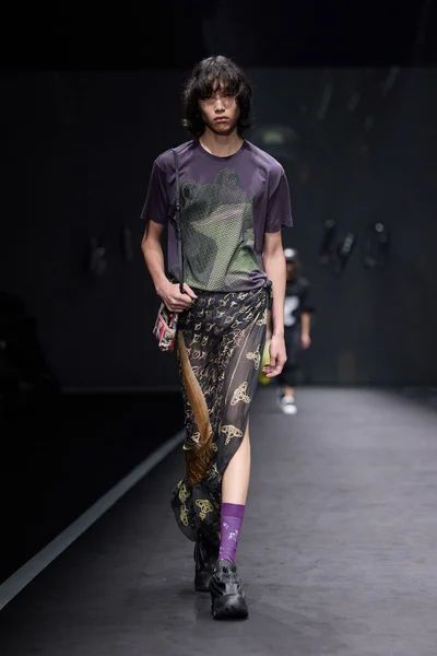Look 24